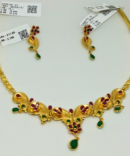 Classy Gold Necklace Set